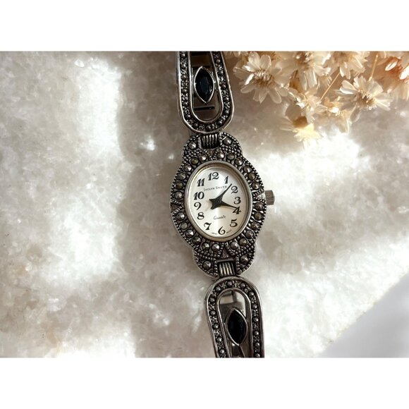 Art Deco Jaclyn Smith JS3185 Silver T Stretch Ladies Vintage watch 19mm - WORKS! - Picture 2 of 9